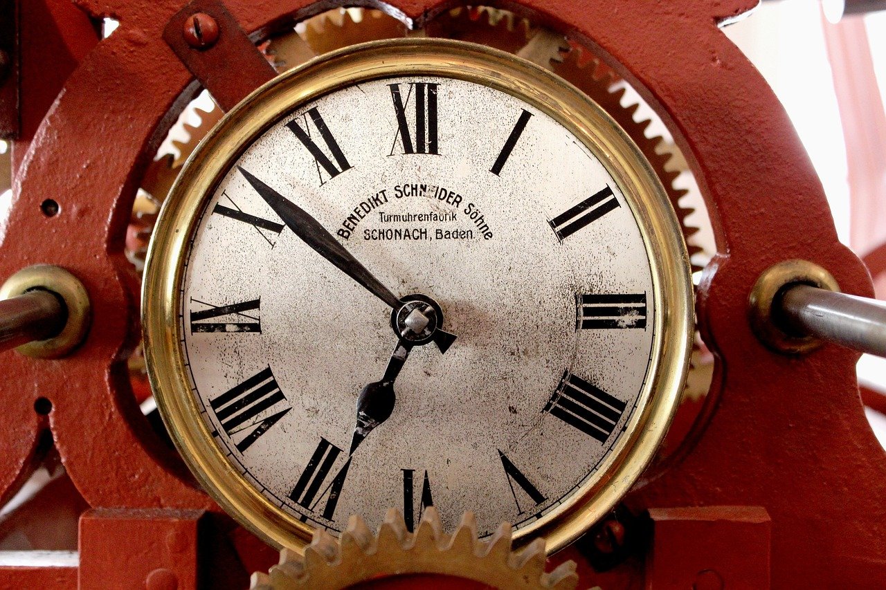 Step-by-Step Guide to DIY Clock Repair